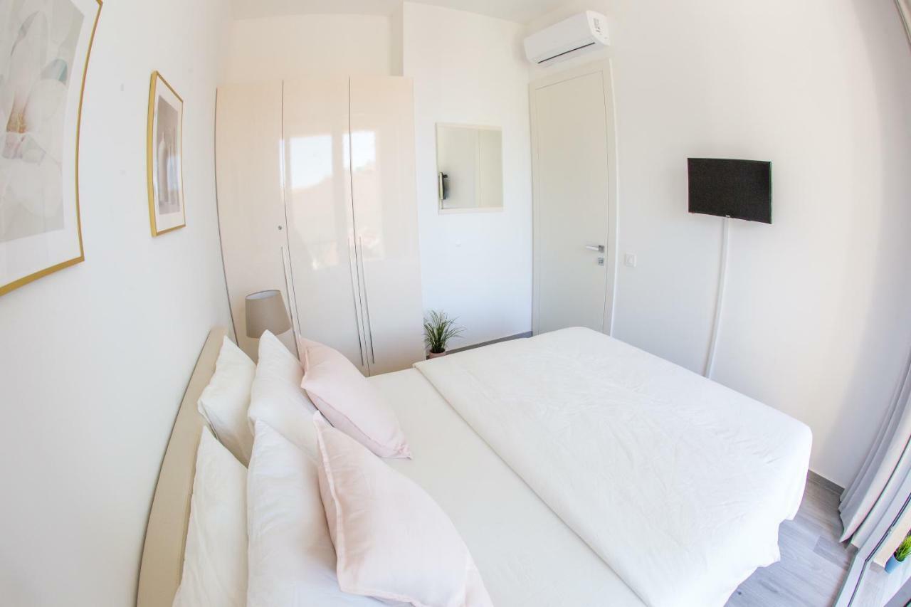 Apart Sky Residence With Sea View In Delmar บุดวา ภายนอก รูปภาพ